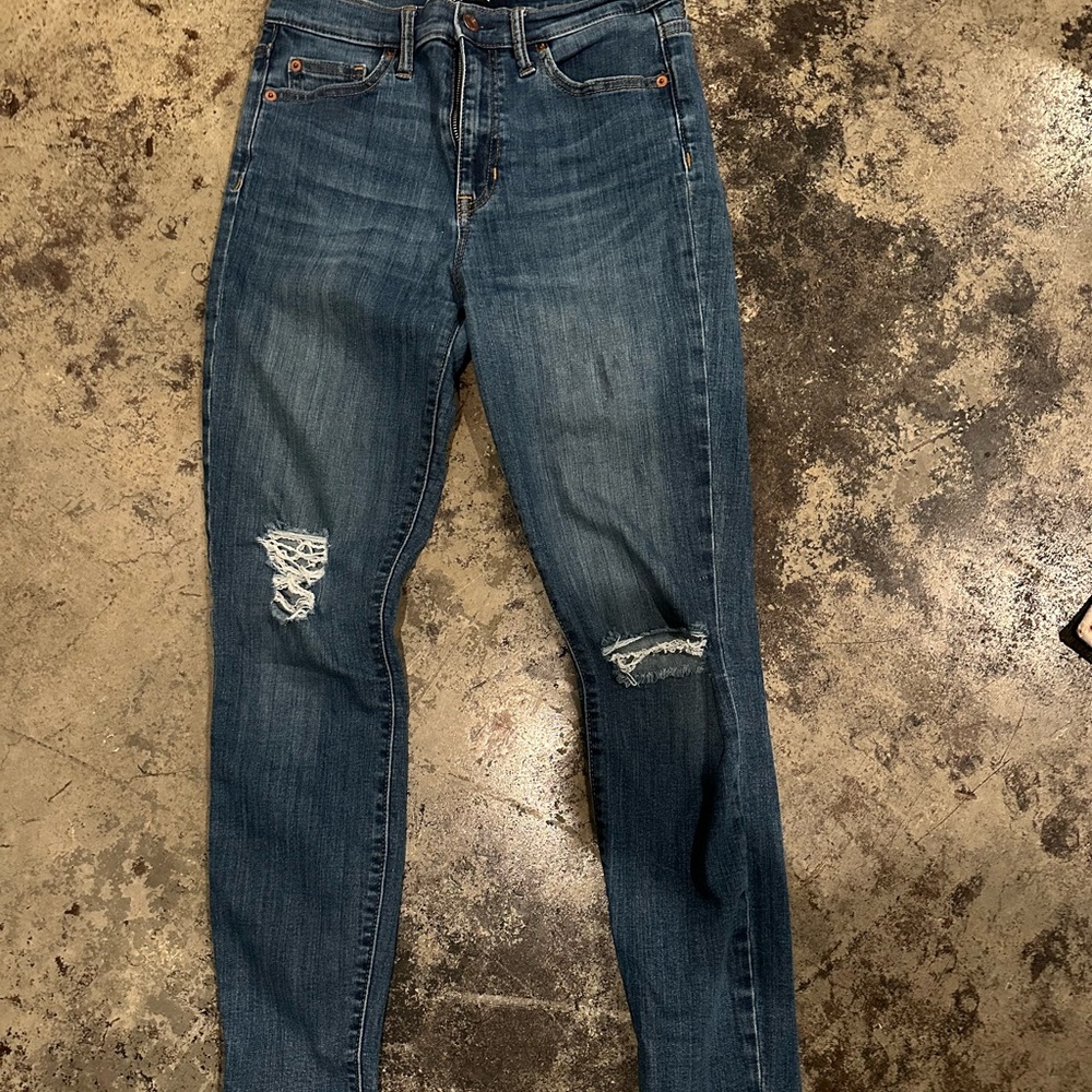 GAP High Rise distressed jeans w/ Frayed Bottom